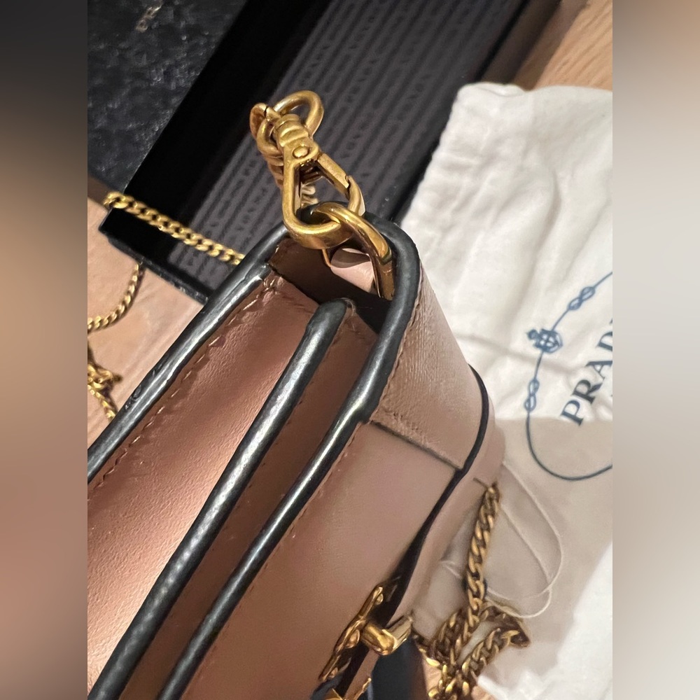 Prada City Calf Cahier - Picture 5 of 11